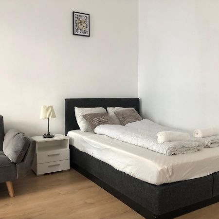Central Apartment Near Subway Station 2 Вена Экстерьер фото