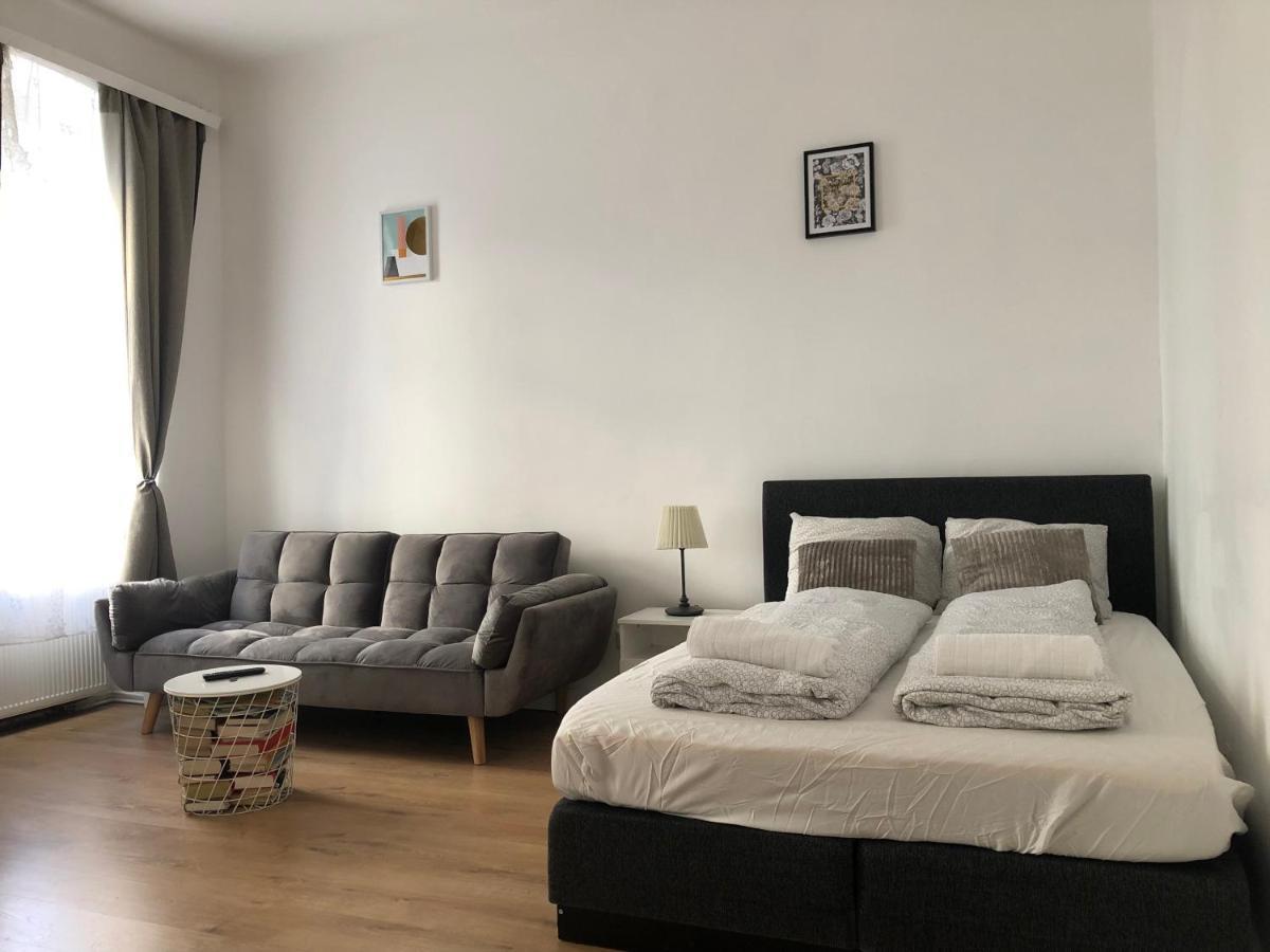 Central Apartment Near Subway Station 2 Вена Экстерьер фото