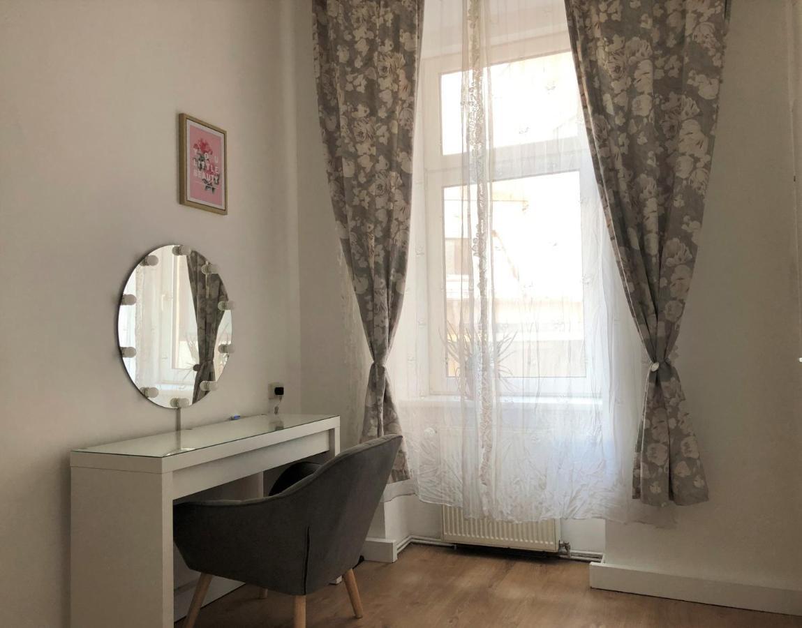 Central Apartment Near Subway Station 2 Вена Экстерьер фото