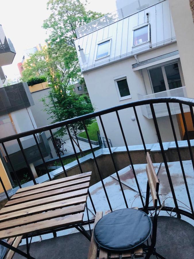 Central Apartment Near Subway Station 2 Вена Экстерьер фото