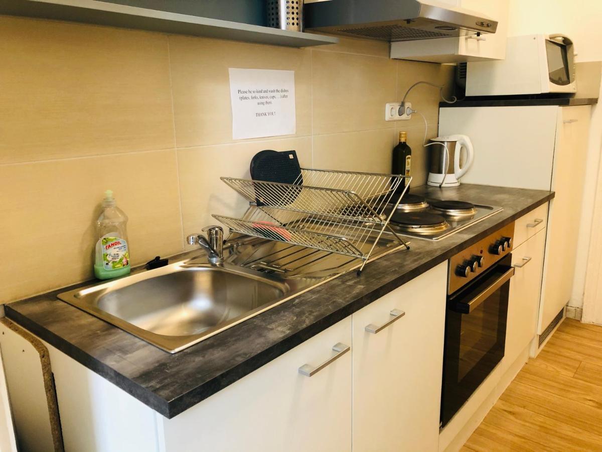 Central Apartment Near Subway Station 2 Вена Экстерьер фото